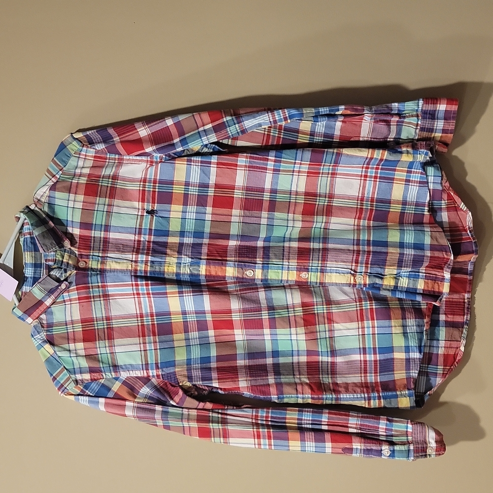 41 Polo button shirt